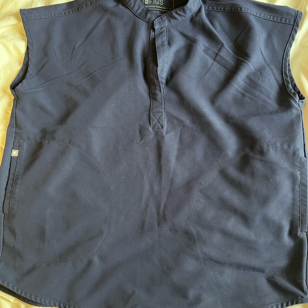 Figs rafaela top navy small